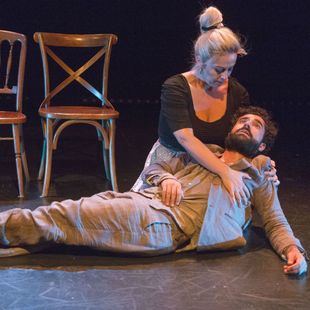 El perro Paco habla con Yllana