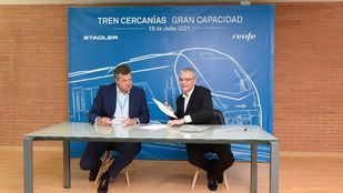 Renfe y Stadler firman el contrato para la compra de 59 trenes de gran capacidad para Cercanías