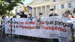 Colectivos de Memoria Histórica reclaman una ley "que ponga fin a la impunidad del franquismo"