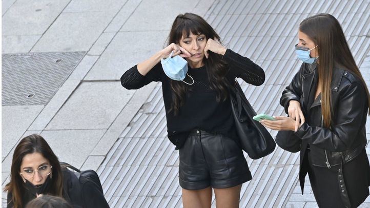 Sanidad no se plantea la vuelta a las mascarillas en el exterior ni el toque de queda