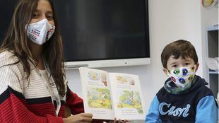 Las mascarillas continuarán siendo obligatorias en interiores el próximo curso escolar