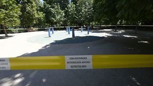La alerta naranja obliga a cerrar algunas zonas de El Retiro y de ocho parques más