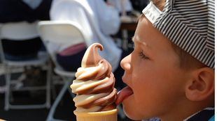 Un análisis de la OCU advierte de la cantidad de azúcares y aditivos en los helados infantiles