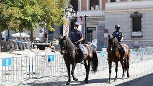 Seguridad en las fiestas de Centro: drones, perros y patrulla a caballo