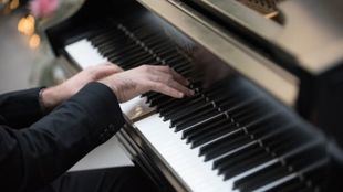 Tocar el piano en casa, ¿qué hay que saber?