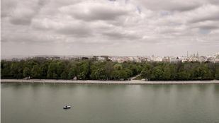La alerta por tormentas obliga a balizar grandes parques de Madrid