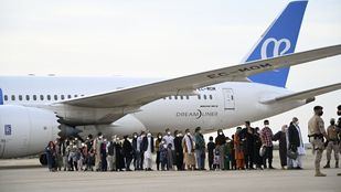 Otros dos aviones con 140 colaboradores afganos aterrizarán en Torrejón este jueves