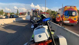 Dos jóvenes heridos, al ser arrollado un peatón por un ciclista en un carril bici