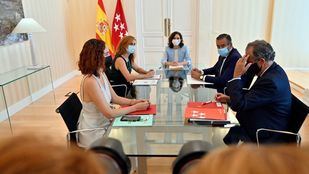 Más Madrid y PSOE abren la ronda de contactos con Ayuso
