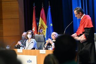 Ayuso arremete contra la Ley de Universidades en el acto de apertura del nuevo curso