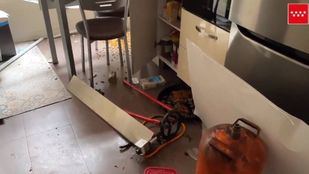 Herido al explotar una bombona de butano cuando cocinaba en su casa de Móstoles