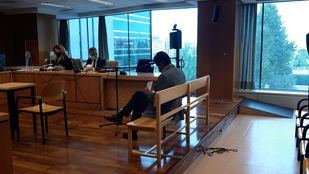 El profesor acusado de abusos reconoce en el juicio "nalgadas" a las alumnas pero sin ánimo sexual