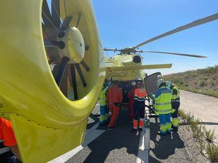 La colisión entre un coche y un camión deja un herido muy grave en la M-50