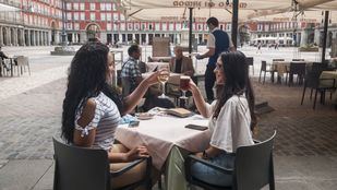 Sin límites horarios y con más aforo en hostelería, restauración y ocio nocturno