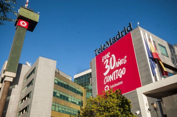 Díaz Ayuso: “Mi compromiso no es con el personal de Telemadrid sino con los madrileños”