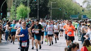 Más de 30.000 corredores participan en el Maratón de Madrid, que deja 40 millones de euros
