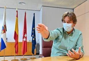 Javier Ayala: “Hay días que me siento como Pedro Sánchez en 2017”