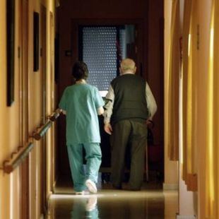 Las residencias permitirán las visitas sin limitaciones y con contacto físico desde el 4 de octubre