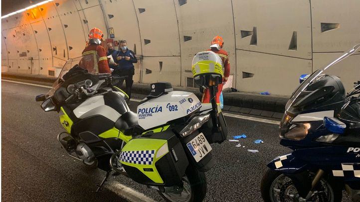 Los servicios de emergencias en el túnel de la M30