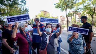 Una marcha pide que la calle General Millán Astray vuelva a tener el nombre de Maestra Justa Freire