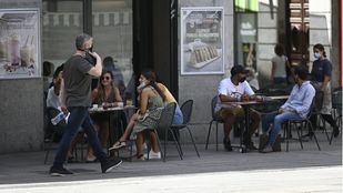 Madrid levanta las restricciones Covid desde este lunes, pero mantiene distancia y mascarilla
