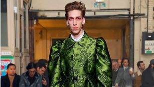 El Paseo del Prado, ambientado como patio cordobés para el desfile de la nueva colección de Palomo Spain