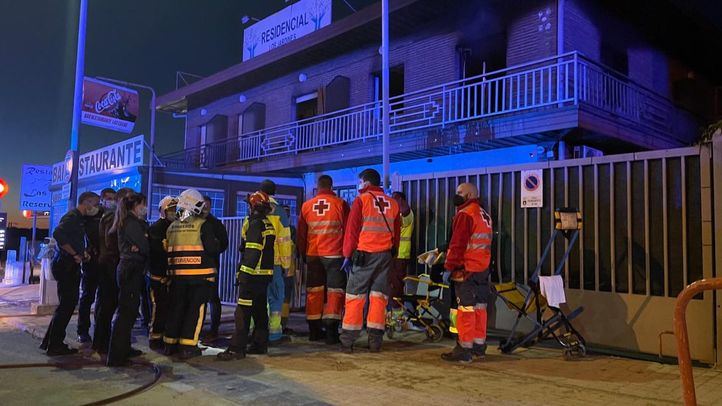 Una mujer de 83 años ha fallecido en un incendio registrado esta madrugada en una residencia de Navas del Rey
