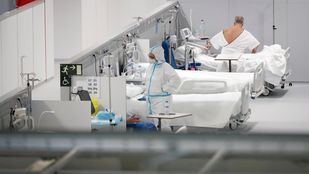 Madrid suma 371 casos nuevos, 43 más que el pasado sábado, y un fallecido