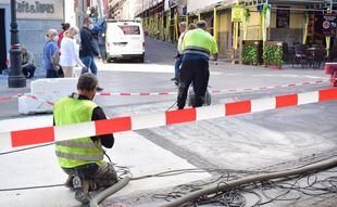Obras en Arenal y Montera para reparar los microagujeros del nuevo pavimento