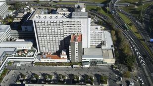 Un trabajador de una empresa cárnica sufre la semiamputación de una mano