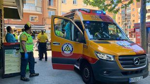 Un motorista pierde la pierna tras ser arrastrado por un camión de obra