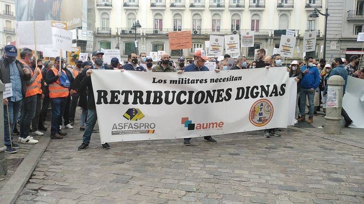 Militares se manifiestan en Madrid en defensa de una mejora de sus retribuciones
