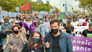 Miles de personas exigen un modelo de transición energética "distribuido y justo"