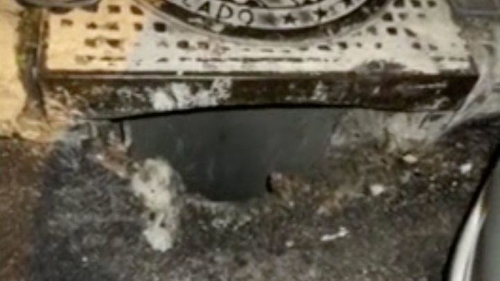 Herido un niño de 3 años al caer por una alcantarilla sin rejilla en Usera