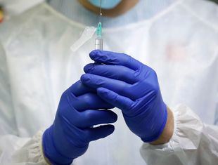 Menos contagios en una jornada con un fallecido por Covid