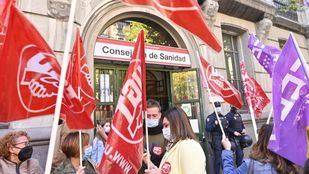 Los empleados de limpieza hospitalaria reivindican sus derechos laborales