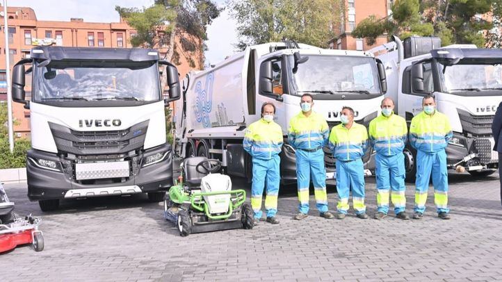 Presentación de la nueva imagen y maquinaria de los servicios de limpieza y zonas verdes del Ayuntamiento de Madrid