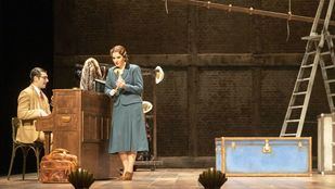 'En tierra extraña’: la Piquer nunca muere