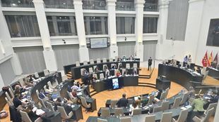 La oposición critica los Presupuestos