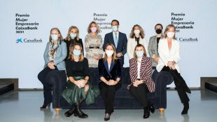 Gonzalo Gortázar participa en un encuentro con las ganadoras del ‘Premio Mujer Empresaria CaixaBank 2021’