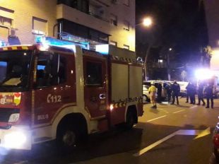 Foto de archivo de los Bomberos de Alcorcón sofocando un incendio
