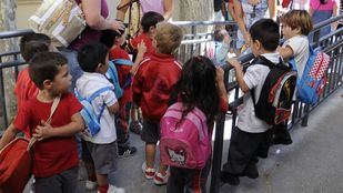 Madrid recupera el Día del Niño en Tetuán pese a la amenaza de lluvia