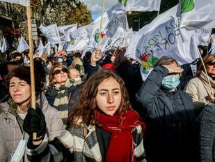 Cientos de manifestantes 'provida' recorren el centro de la capital