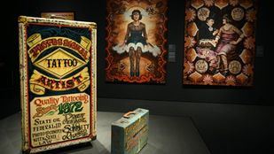 Convertir la piel en un lienzo: llega a Madrid la exposición sobre el mundo del tatuaje