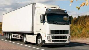 Los camioneros se manifiestan por Madrid en una 'marcha lenta de camiones'