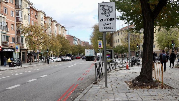Señalética de la nueva zona de bajas emisiones de Plaza Elíptica.
