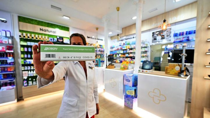 El aumento de la demanda deja sin test de antígenos a algunas farmacias