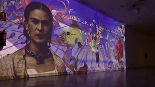 Una experiencia inmersiva sobre Frida Kahlo, en Palacio Neptuno