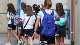 Los directores de colegios piden cerrar los centros educativos y pasar a las clases online