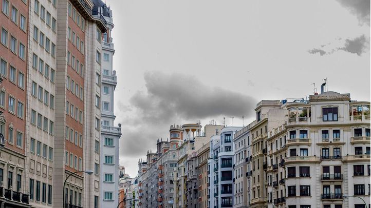 Nubes en un día de lluvia en Madrid.